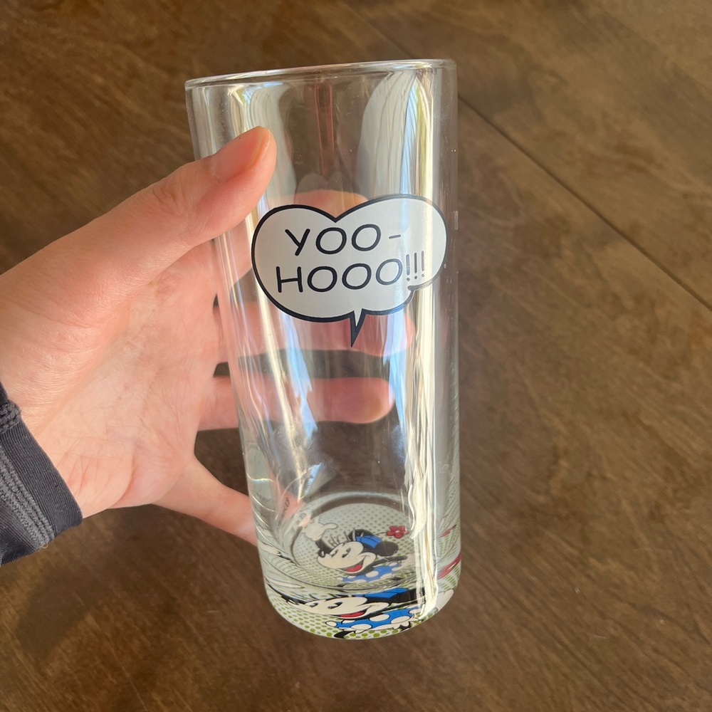 Disney Collin’s glass‎